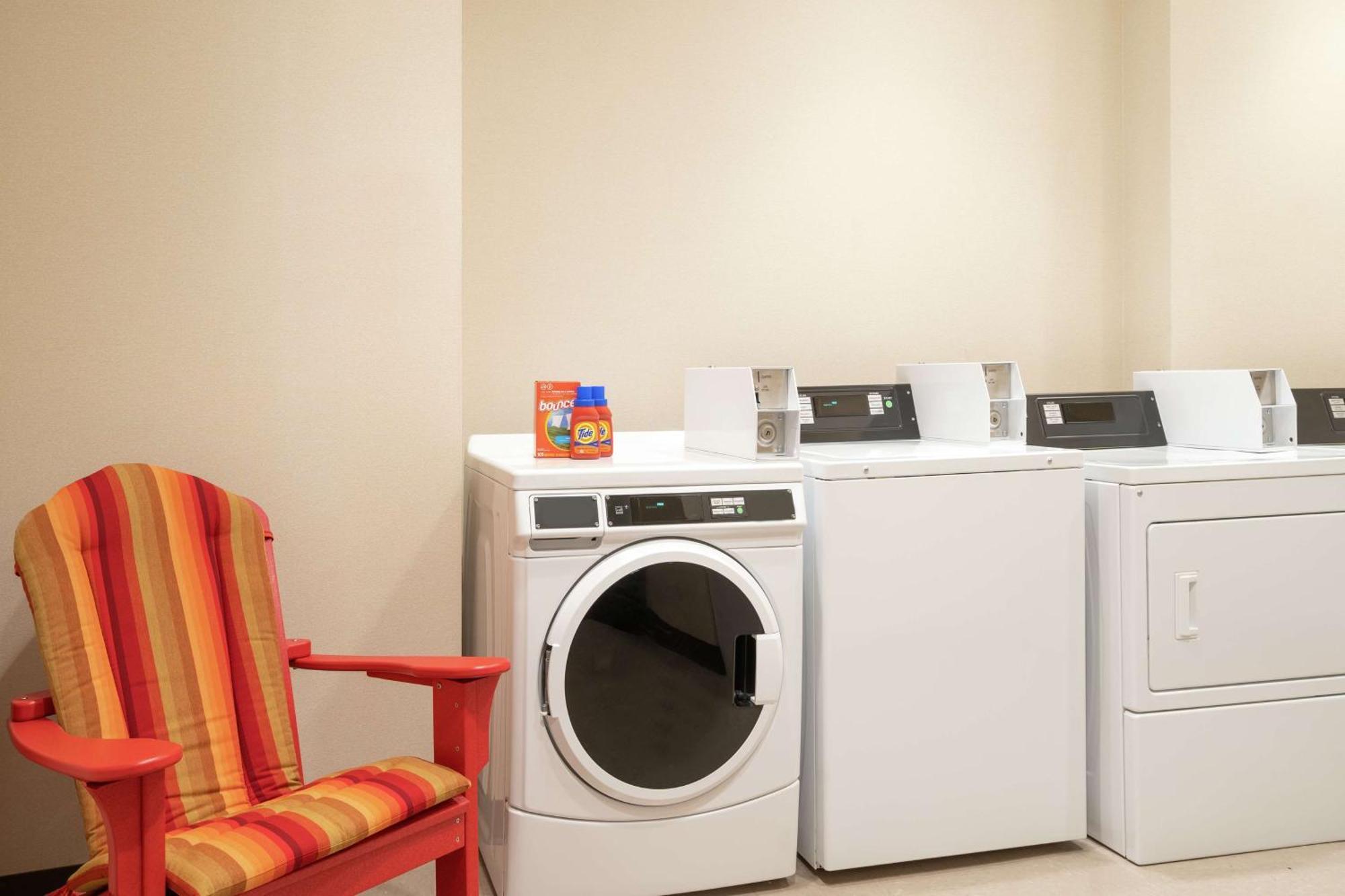 Home2 Suites By Hilton Woodland Hills لوس أنجلوس المظهر الخارجي الصورة