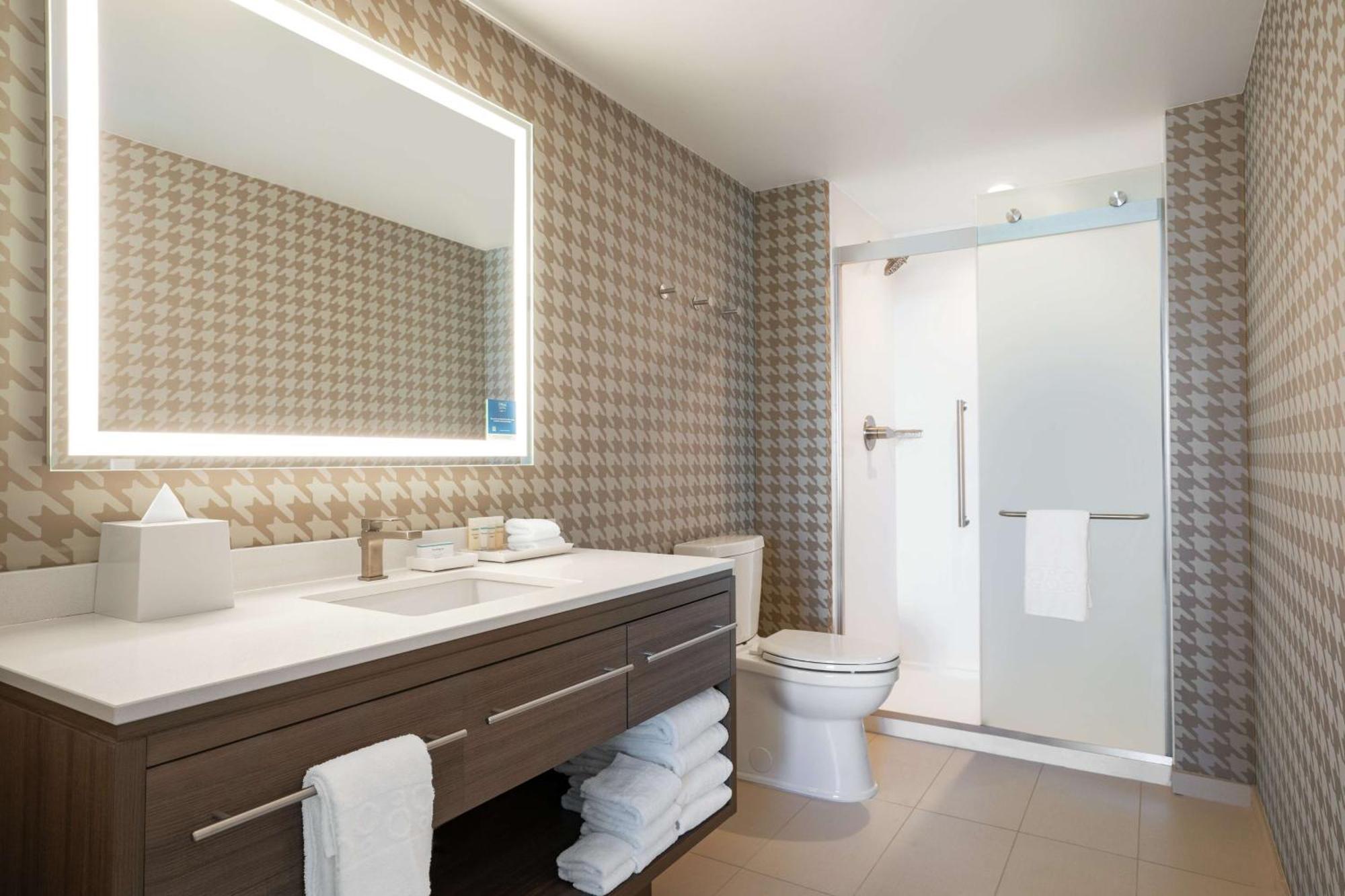 Home2 Suites By Hilton Woodland Hills لوس أنجلوس المظهر الخارجي الصورة