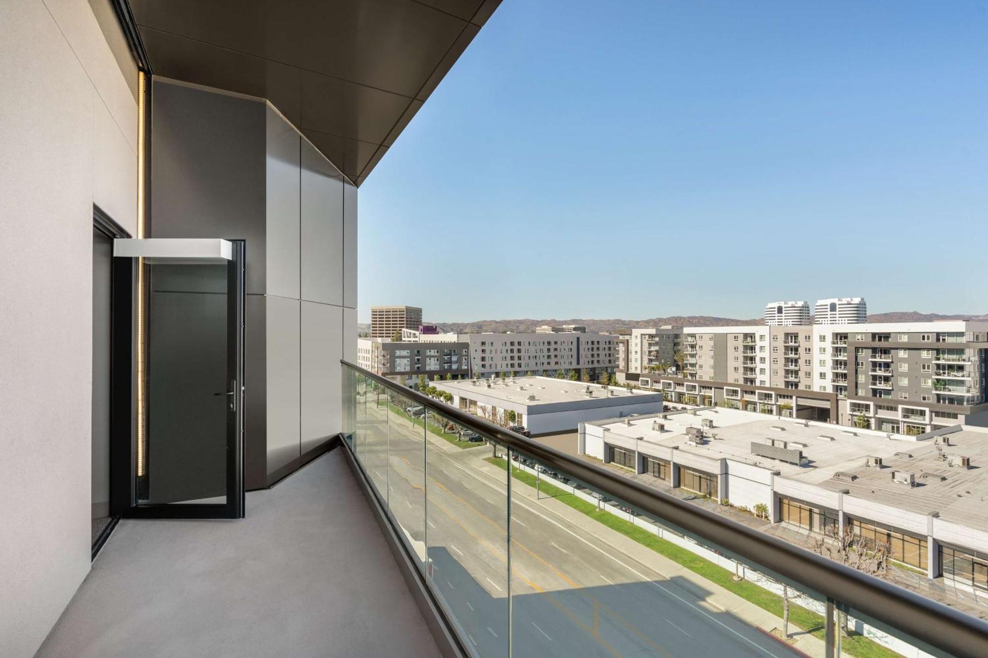 Home2 Suites By Hilton Woodland Hills لوس أنجلوس المظهر الخارجي الصورة