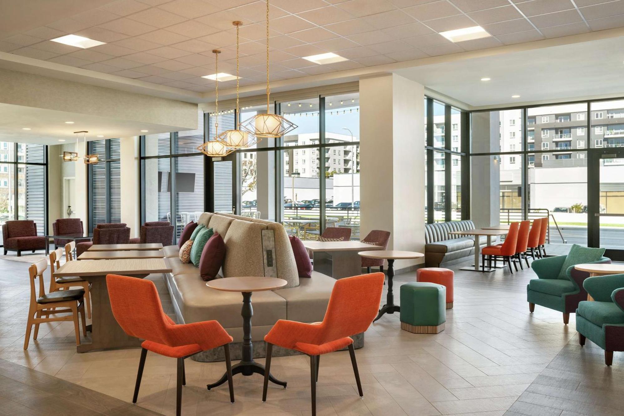 Home2 Suites By Hilton Woodland Hills لوس أنجلوس المظهر الخارجي الصورة