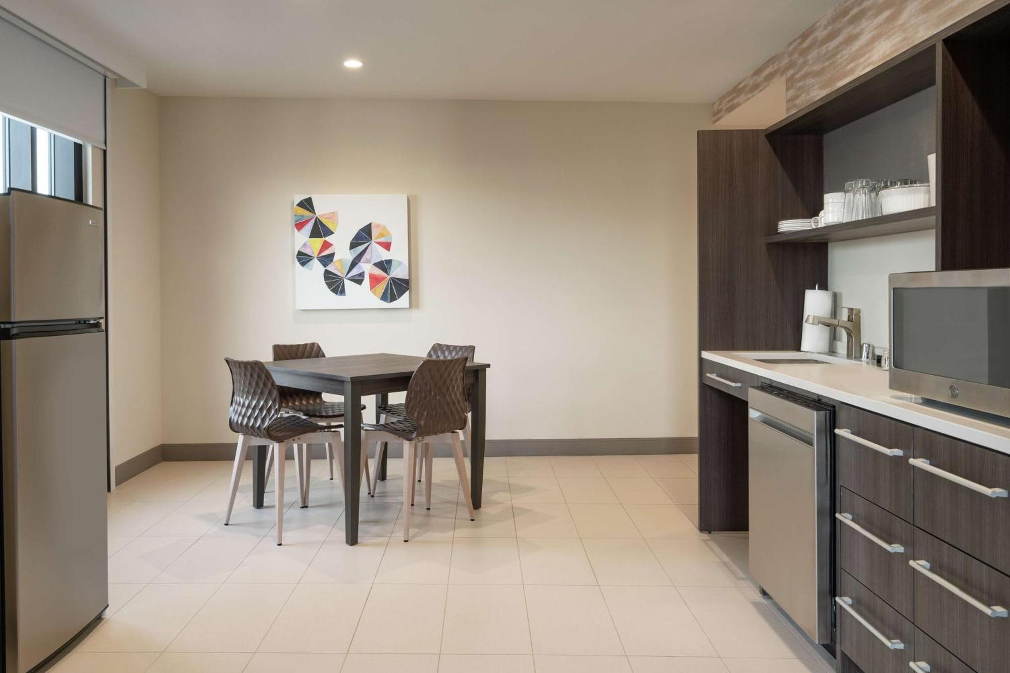 Home2 Suites By Hilton Woodland Hills لوس أنجلوس المظهر الخارجي الصورة