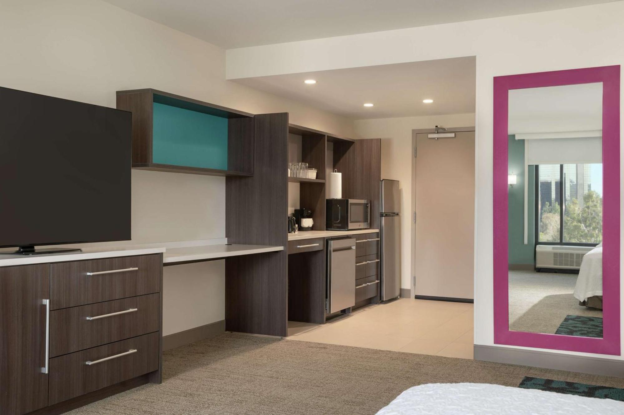 Home2 Suites By Hilton Woodland Hills لوس أنجلوس المظهر الخارجي الصورة