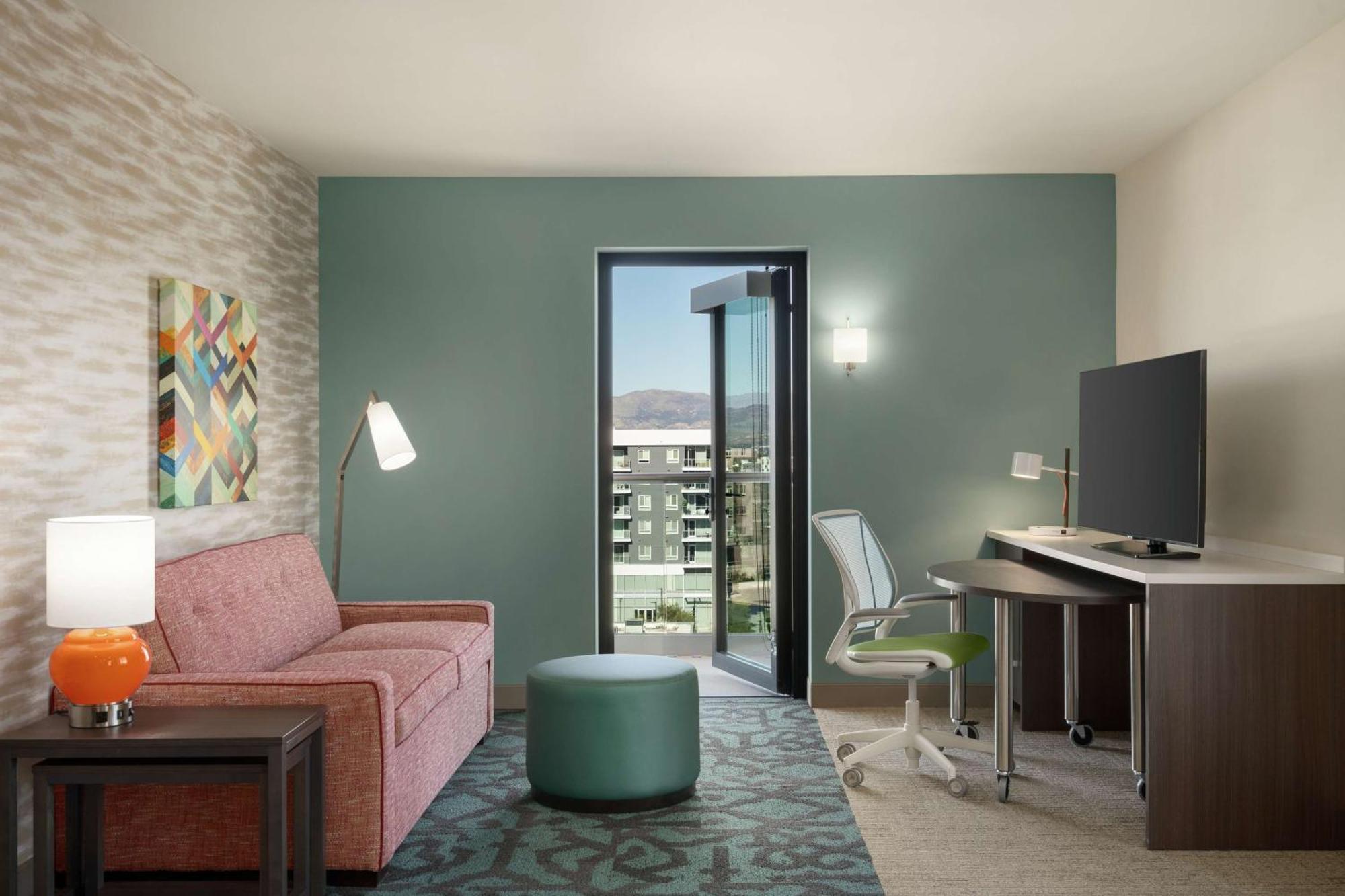 Home2 Suites By Hilton Woodland Hills لوس أنجلوس المظهر الخارجي الصورة